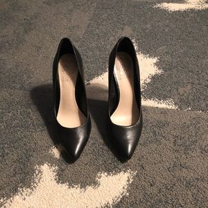 Vince Camuto Black Leather Pumps
